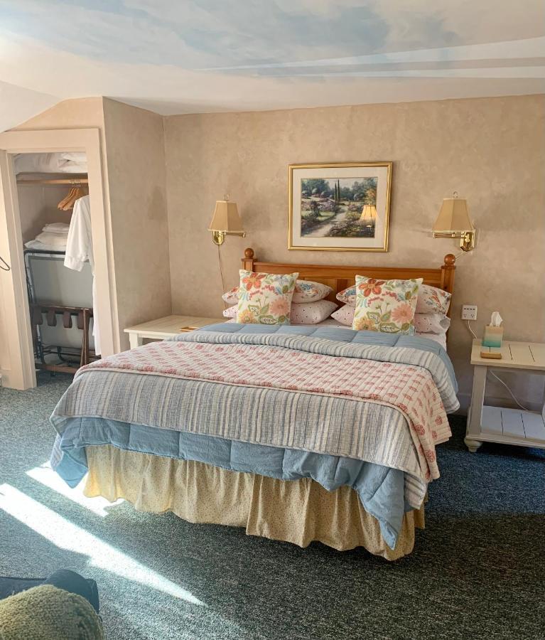 Buttonwood Inn On Mount Surprise Норт-Конвей Номер фото