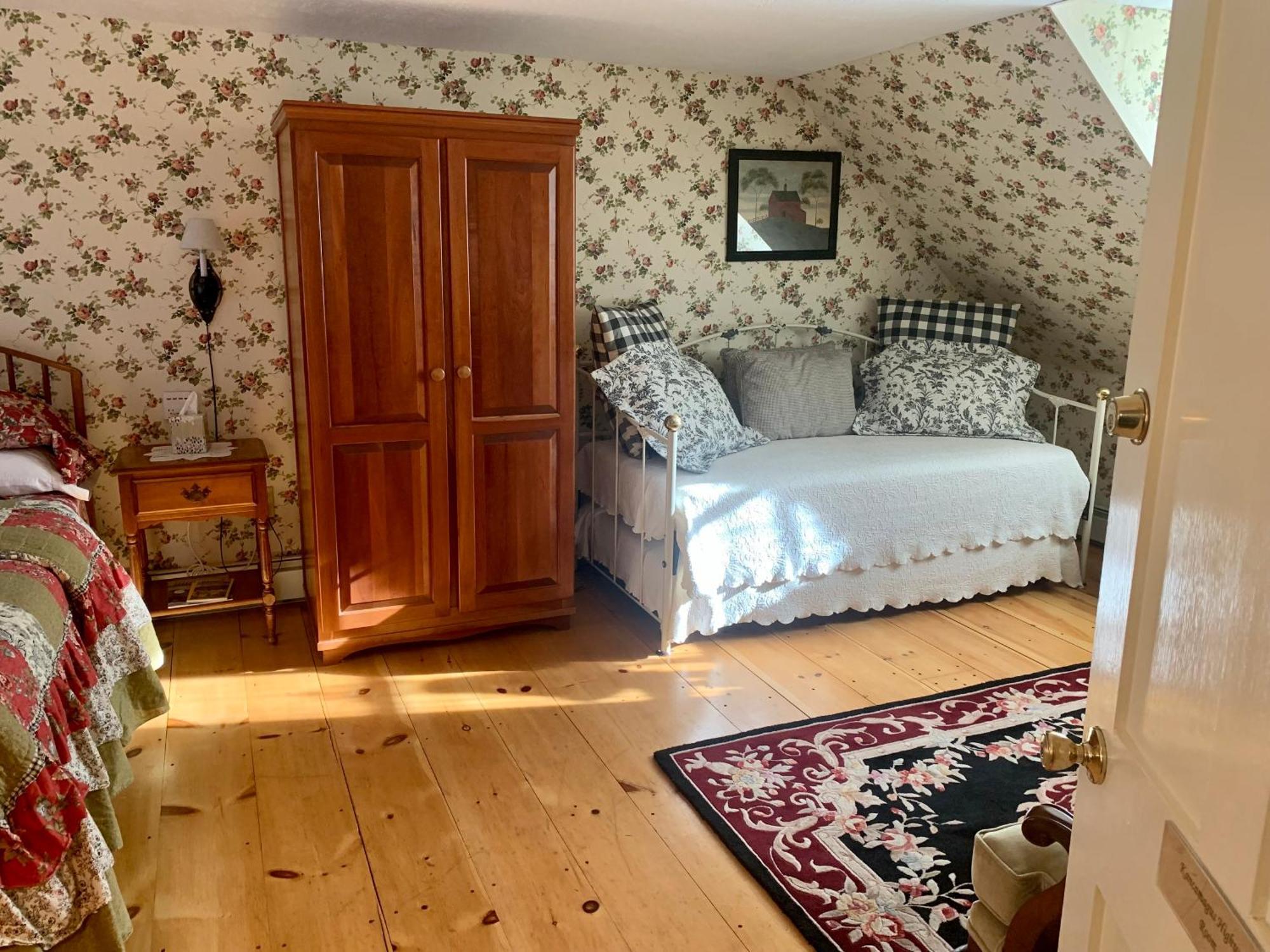 Buttonwood Inn On Mount Surprise Норт-Конвей Номер фото