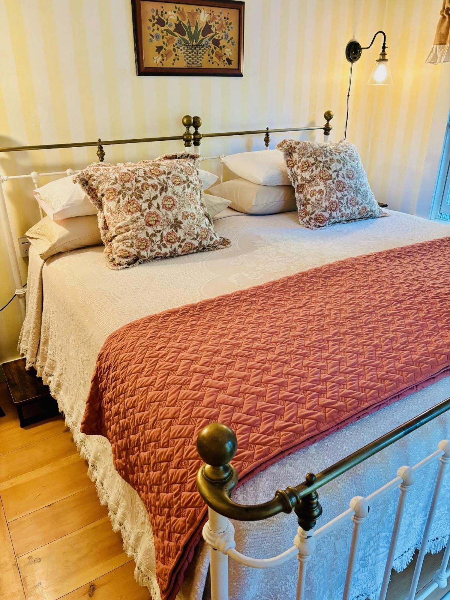 Buttonwood Inn On Mount Surprise Норт-Конвей Номер фото